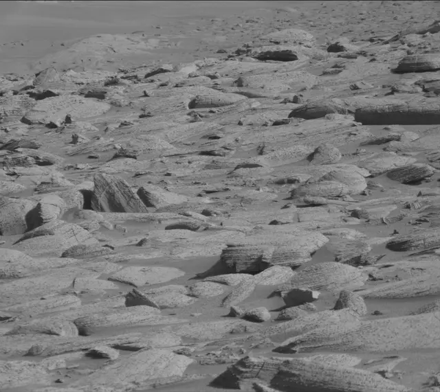 Sol 3886: Mast Camera (Mastcam)