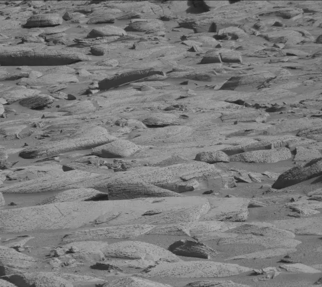 Sol 3886: Mast Camera (Mastcam)