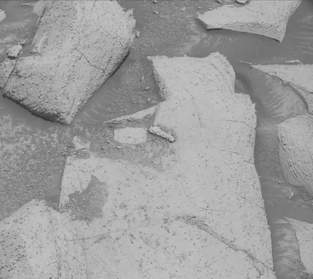 Sol 3887: Mast Camera (Mastcam)