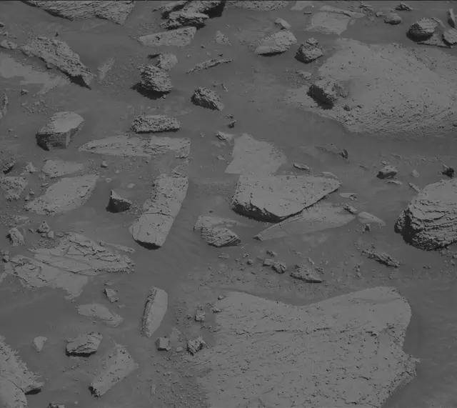 Sol 3887: Mast Camera (Mastcam)