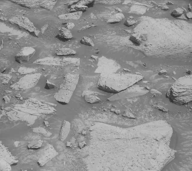 Sol 3887: Mast Camera (Mastcam)