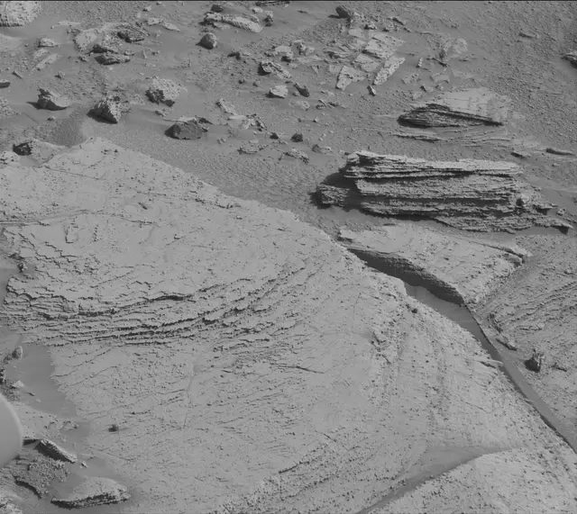 Sol 3887: Mast Camera (Mastcam)