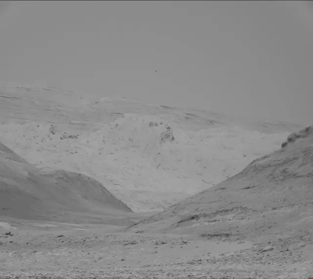 Sol 3887: Mast Camera (Mastcam)