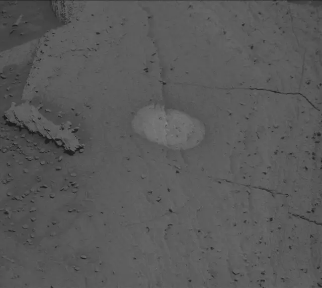 Sol 3887: Mast Camera (Mastcam)