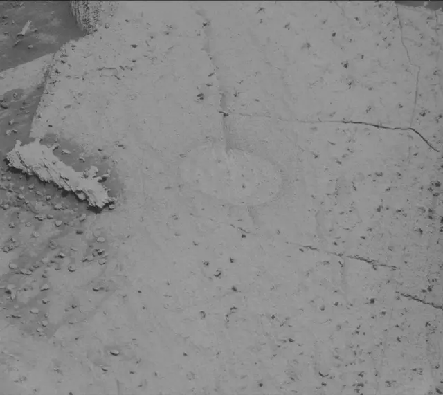 Sol 3887: Mast Camera (Mastcam)