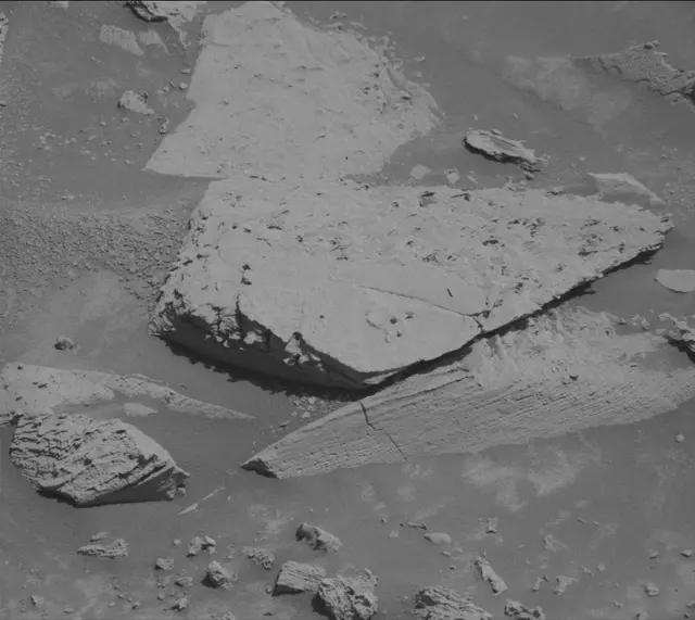 Sol 3887: Mast Camera (Mastcam)