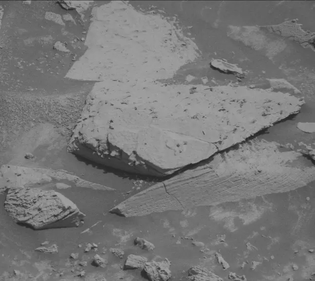 Sol 3887: Mast Camera (Mastcam)