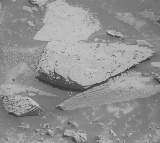 Sol 3887: Mast Camera (Mastcam)