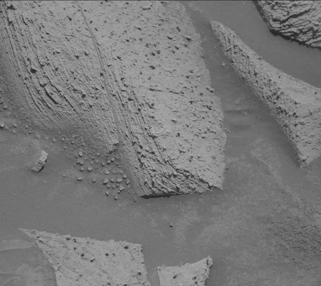 Sol 3887: Mast Camera (Mastcam)
