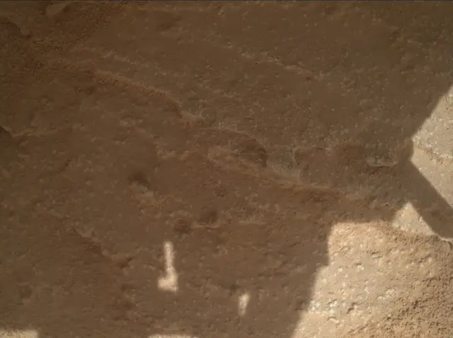 Sol 3887: Mars Hand Lens Imager (MAHLI)