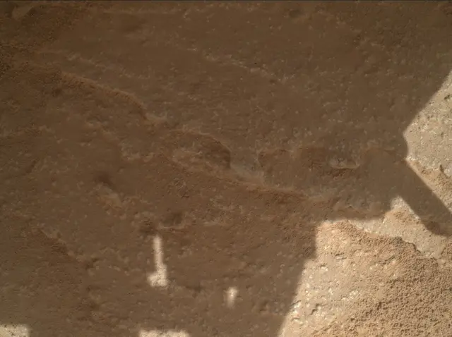 Sol 3887: Mars Hand Lens Imager (MAHLI)