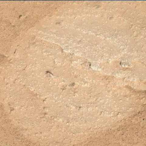 Sol 3887: Mars Hand Lens Imager (MAHLI)