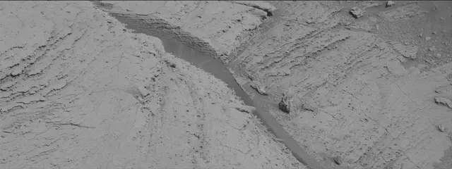 Sol 3889: Mast Camera (Mastcam)