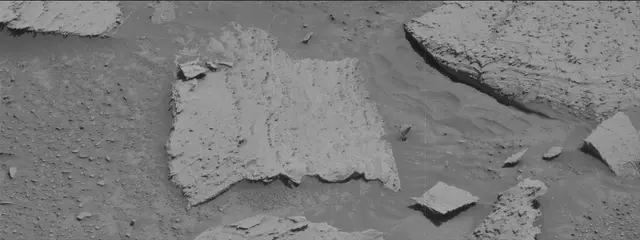 Sol 3889: Mast Camera (Mastcam)