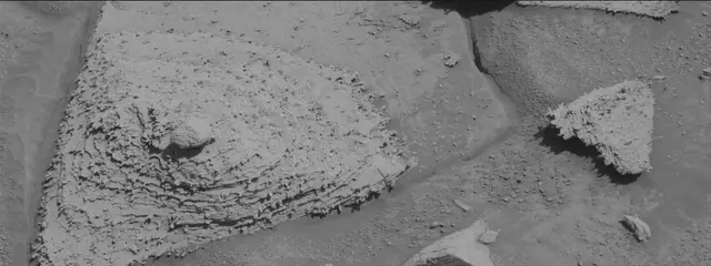 Sol 3889: Mast Camera (Mastcam)