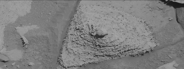 Sol 3889: Mast Camera (Mastcam)