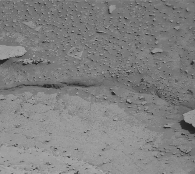 Sol 3889: Mast Camera (Mastcam)