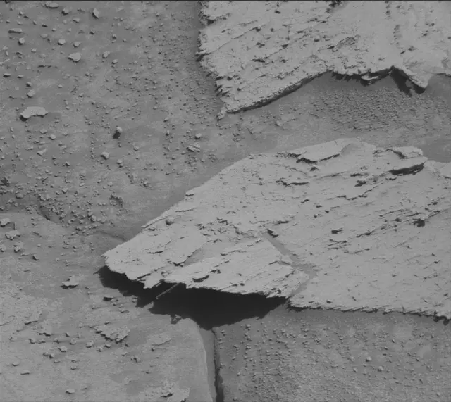Sol 3889: Mast Camera (Mastcam)