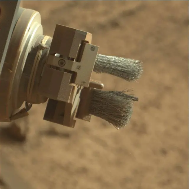 Sol 3889: Mast Camera (Mastcam)