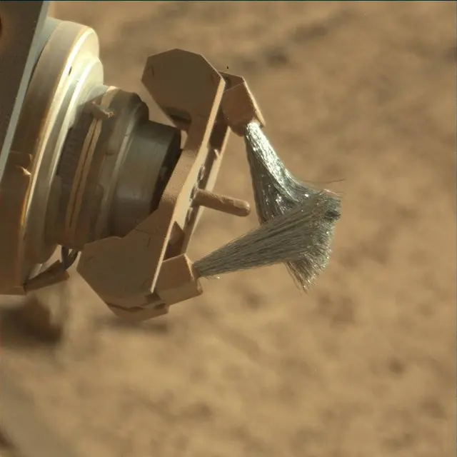 Sol 3889: Mast Camera (Mastcam)