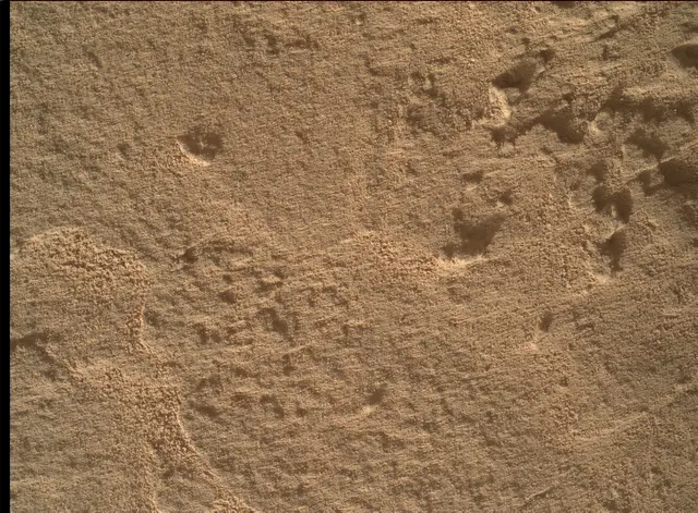 Sol 3889: Mars Hand Lens Imager (MAHLI)