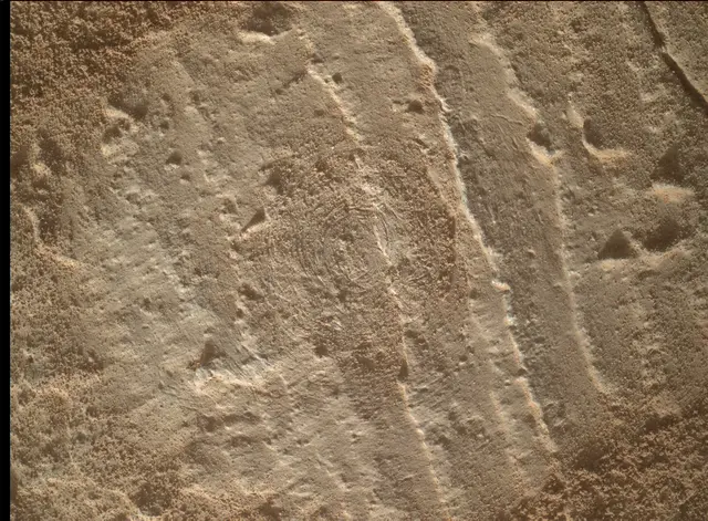 Sol 3889: Mars Hand Lens Imager (MAHLI)