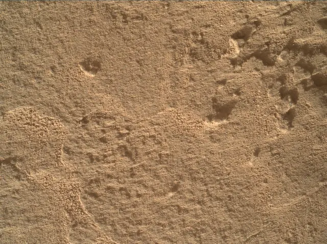 Sol 3889: Mars Hand Lens Imager (MAHLI)