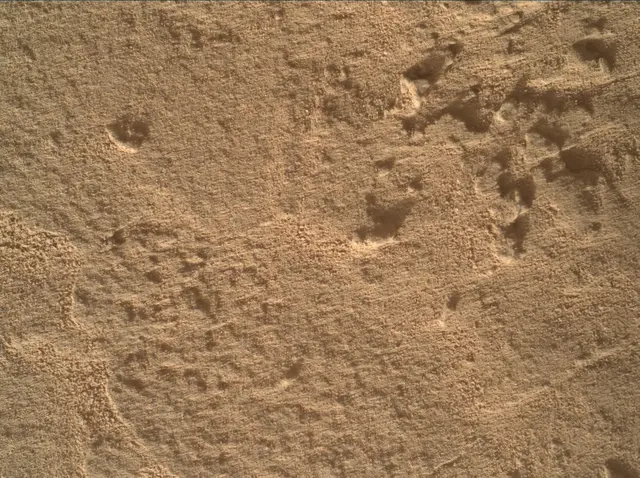 Sol 3889: Mars Hand Lens Imager (MAHLI)