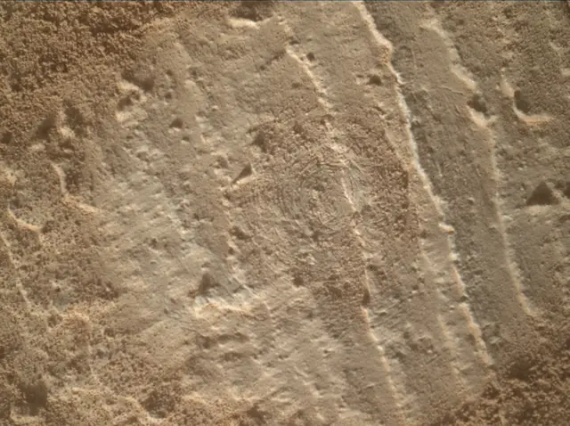 Sol 3889: Mars Hand Lens Imager (MAHLI)