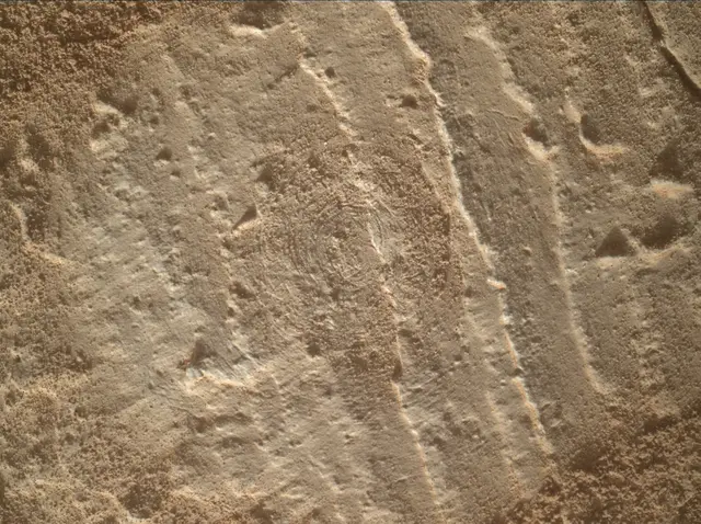 Sol 3889: Mars Hand Lens Imager (MAHLI)