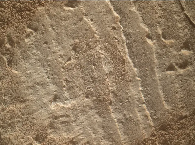 Sol 3889: Mars Hand Lens Imager (MAHLI)