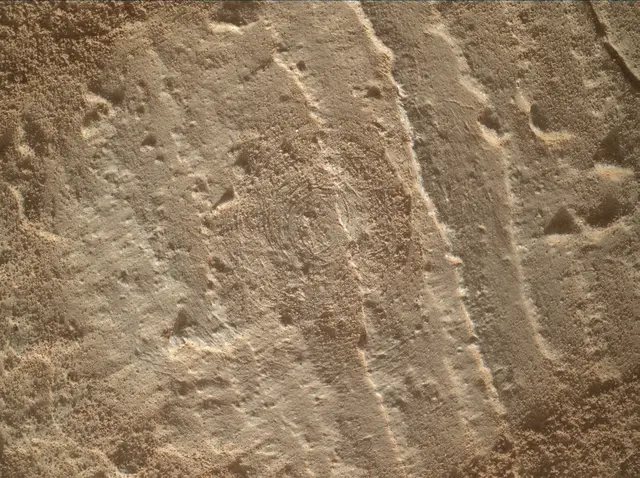 Sol 3889: Mars Hand Lens Imager (MAHLI)