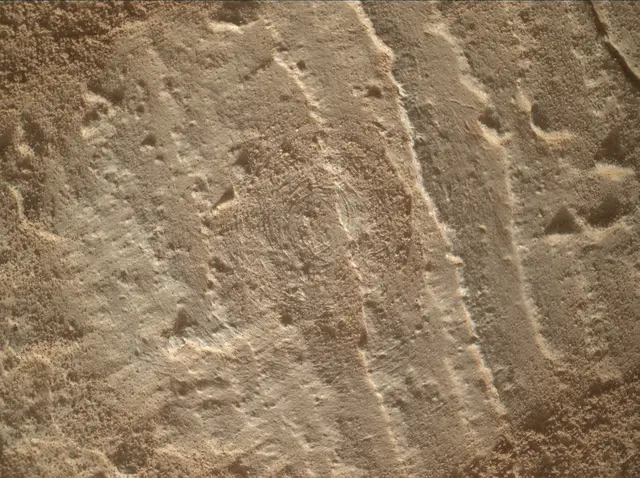 Sol 3889: Mars Hand Lens Imager (MAHLI)