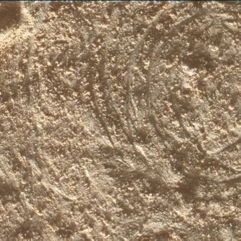 Sol 3889: Mars Hand Lens Imager (MAHLI)