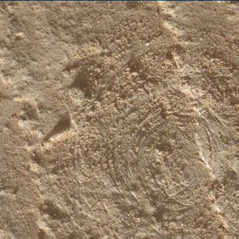 Sol 3889: Mars Hand Lens Imager (MAHLI)
