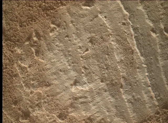 Sol 3889: Mars Hand Lens Imager (MAHLI)