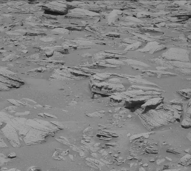 Sol 3890: Mast Camera (Mastcam)