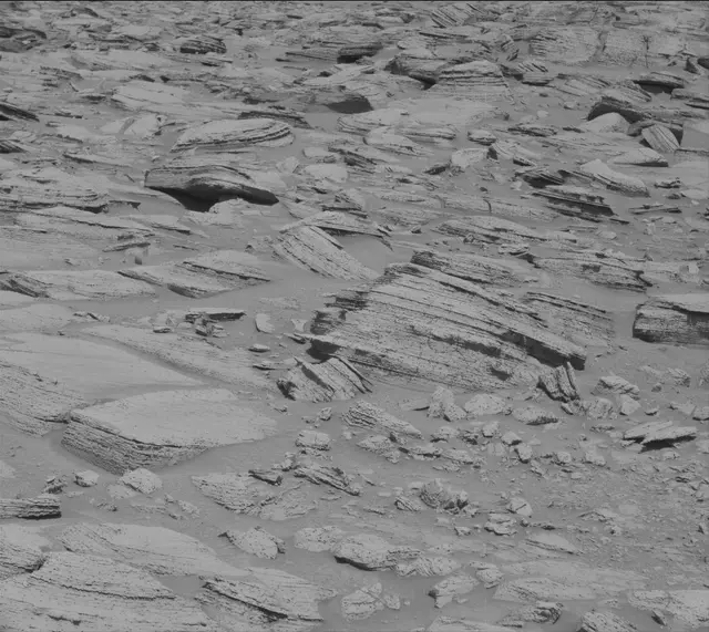Sol 3890: Mast Camera (Mastcam)