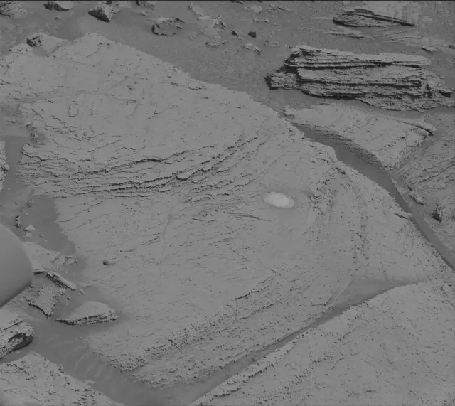 Sol 3890: Mast Camera (Mastcam)