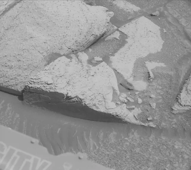 Sol 3890: Mast Camera (Mastcam)
