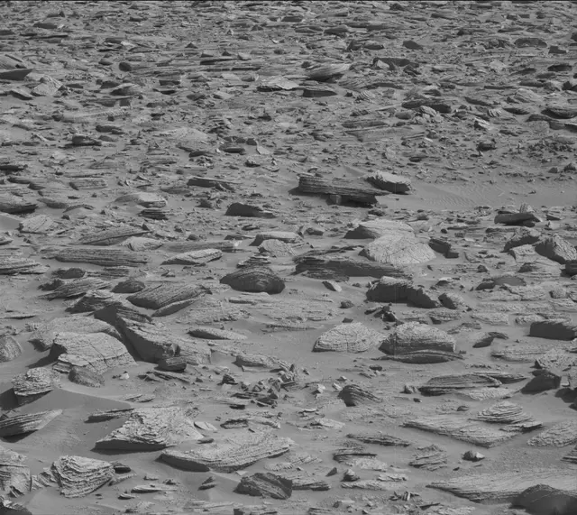 Sol 3890: Mast Camera (Mastcam)
