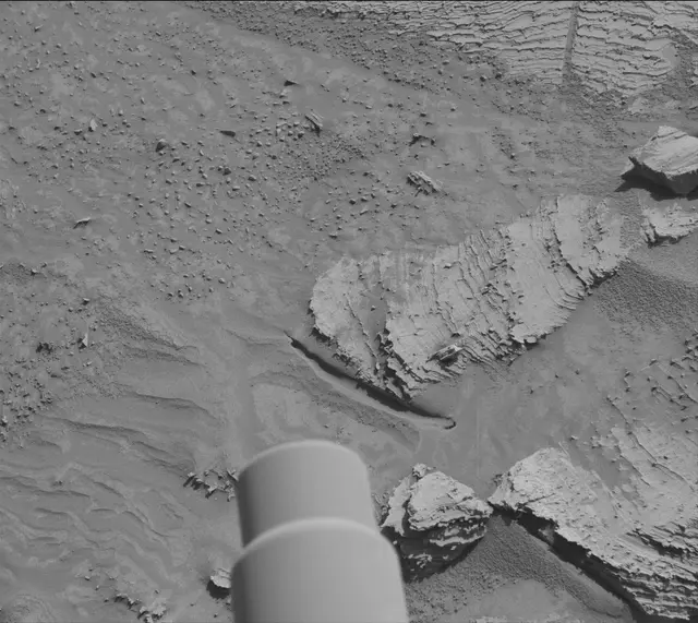 Sol 3890: Mast Camera (Mastcam)