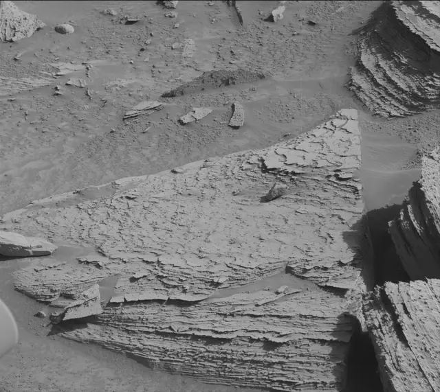 Sol 3890: Mast Camera (Mastcam)