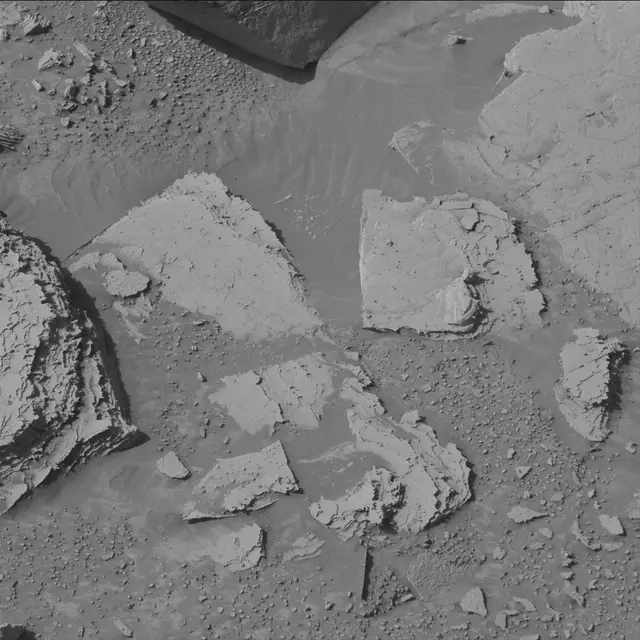 Sol 3890: Mast Camera (Mastcam)