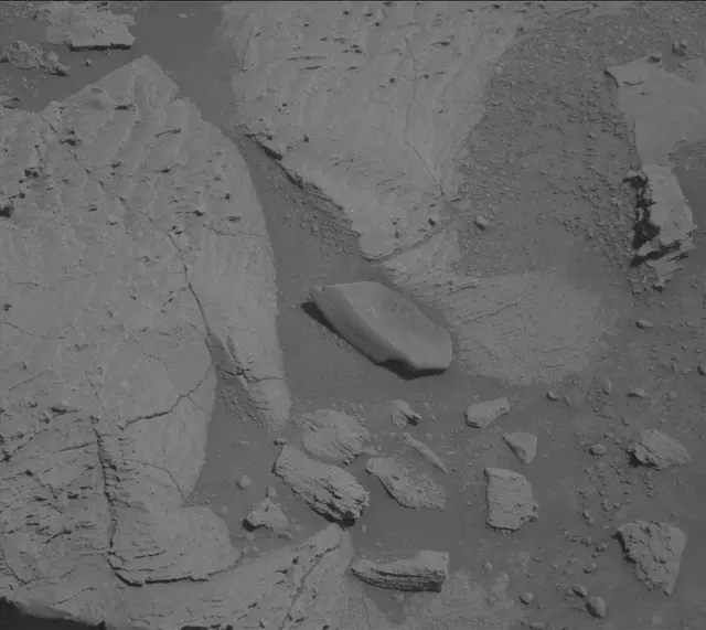 Sol 3890: Mast Camera (Mastcam)