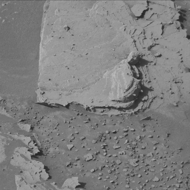 Sol 3890: Mast Camera (Mastcam)