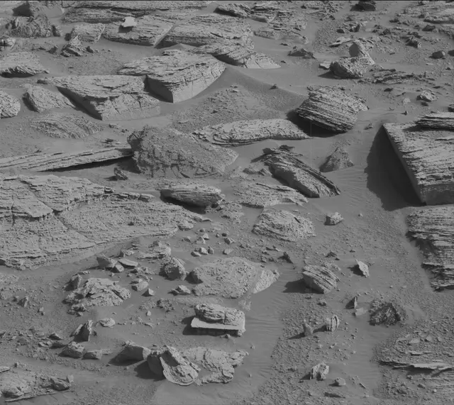Sol 3892: Mast Camera (Mastcam)