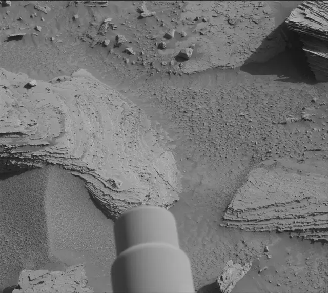 Sol 3892: Mast Camera (Mastcam)