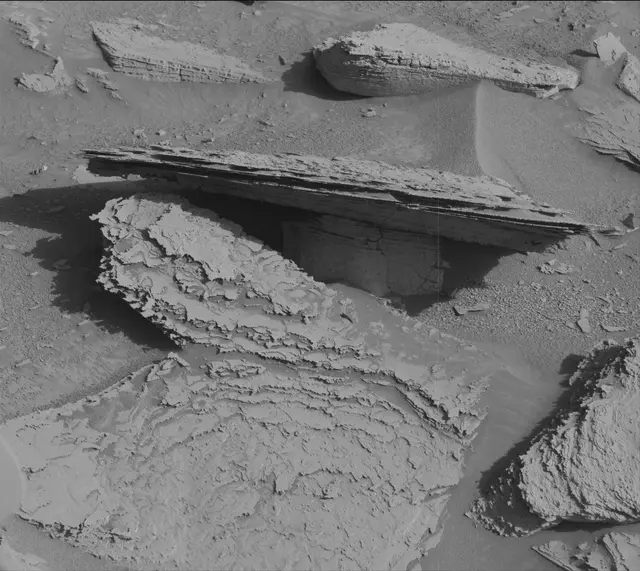 Sol 3892: Mast Camera (Mastcam)