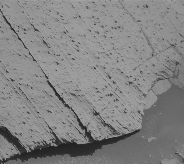 Sol 3892: Mast Camera (Mastcam)